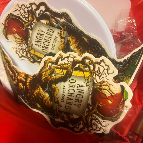 🔥ANGRY ORCHARD PICNIC SET BACKPACK BLANKET DECALS BONUS! ⚫️final price RARE FIND - Picture 2 of 7